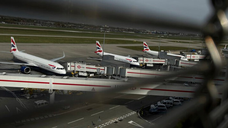 Αγγλία: Η εναέρια κυκλοφορία έχει αποκατασταθεί πλήρως, αλλά με καθυστερήσεις