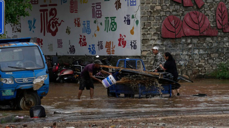 Τουλάχιστον 60 νεκροί από καταρρακτώδεις βροχές στη Βόρεια Κίνα