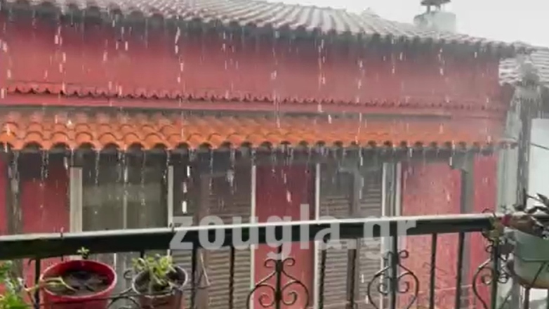 Ρίχνει «καρέκλες» στην Θεσσαλονίκη