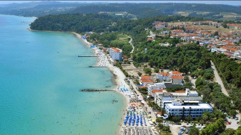 Μειωμένη επισκεψιμότητα και χαμηλότερη κατά κεφαλήν δαπάνη στη Χαλκιδική
