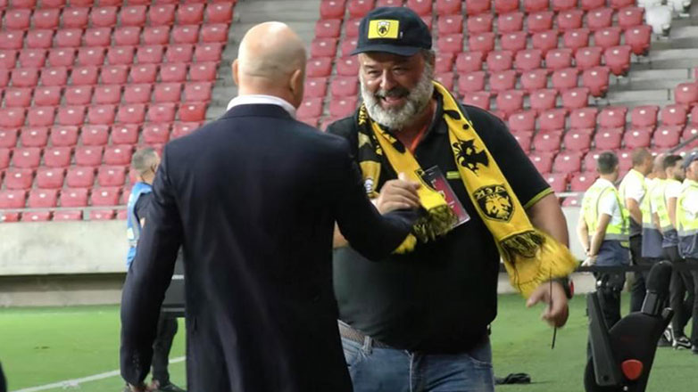 Μάριος Ηλιόπουλος: Τα συγχαρητήρια στους παίκτες και η θερμή αγκαλιά στον Νίκολιτς