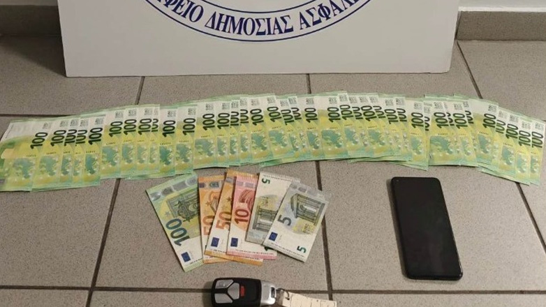 Θεσσαλονίκη: Αγόραζε κινητά τηλέφωνα και υπολογιστές πληρώνοντας με πλαστά χαρτονομίσματα