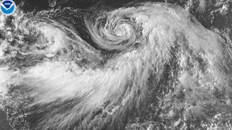 Η καταιγίδα Gil στον Ειρηνικό Ωκεανό αναβαθμίστηκε σε τυφώνα Η καταιγίδα Gil στον Ειρηνικό Ωκεανό αναβαθμίστηκε σε τυφώνα