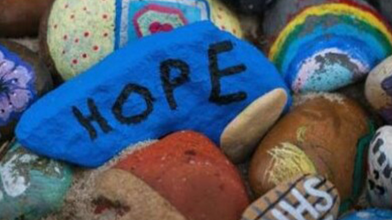 Η ελπίδα σώζει ζωές: Τι πραγματικά βοηθά έναν άνθρωπο σε κίνδυνο