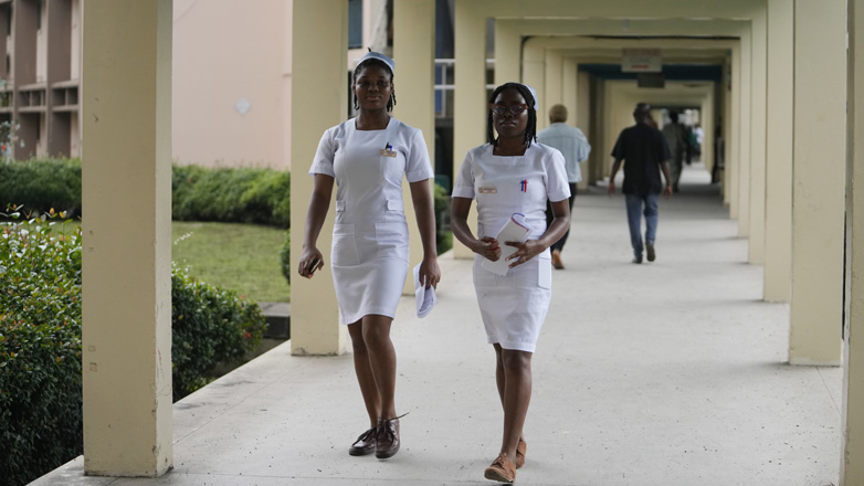 Νιγηρία: Οι νοσηλευτές ανέστειλαν την απεργία τους μετά την αίσια έκβαση των διαπραγματεύσεων με την κυβέρνηση Νιγηρία: Οι νοσηλευτές ανέστειλαν την απεργία τους μετά την αίσια έκβαση των διαπραγματεύσεων με την κυβέρνηση