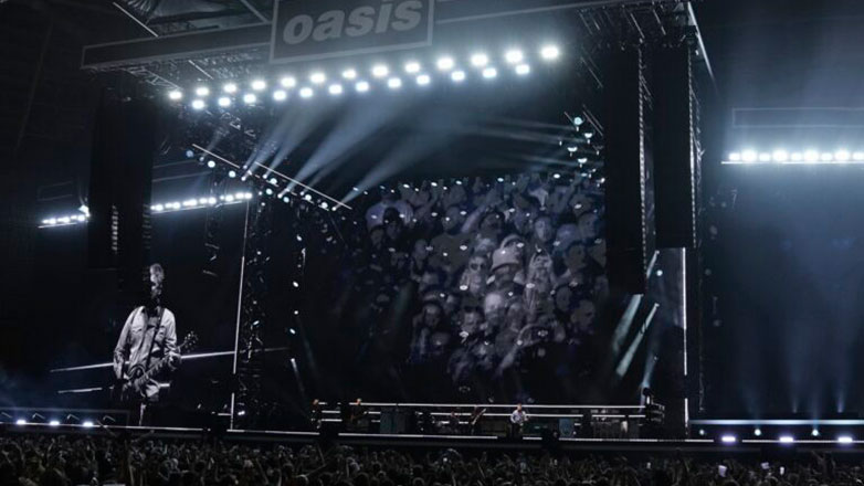 Νεκρός άνδρας μετά από πτώση σε συναυλία των Oasis στο Γουέμπλεϊ