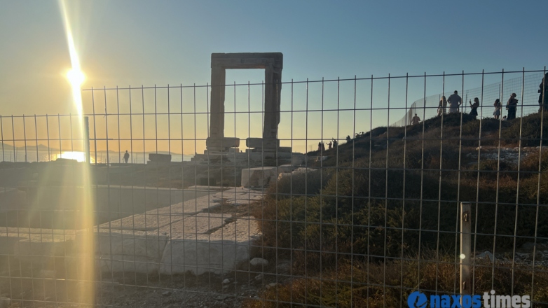 Κοτετσόσυρμα στην Πορτάρα – Όταν η παραληρηματική βλακεία απογειώνεται