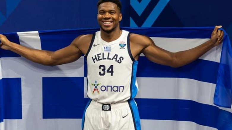 Με… γούρι για το μάτι η πρώτη «γαλανόλευκη» ανάρτηση του Αντετοκούνμπο ενόψει του Ευρωμπάσκετ