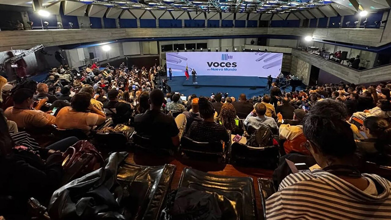 «Φωνές του Νέου Κόσμου»: 200 δημοσιογράφοι από 50 έθνη ενώνουν τις δυνάμεις τους για την ελευθερία στην ενημέρωση