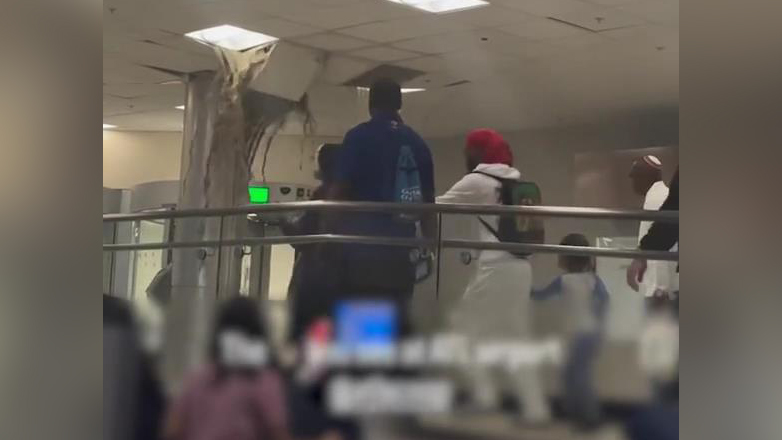 Βίντεο: Άνοιξε η οροφή του αεροδρομίου της Ατλάντα και γέμισε παντού λύματα