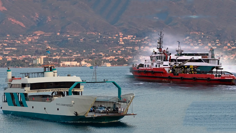 Άρχισε η επιχείρηση ρυμούλκησης του φέρι μποτ, που προσάραξε στον Ευβοϊκό