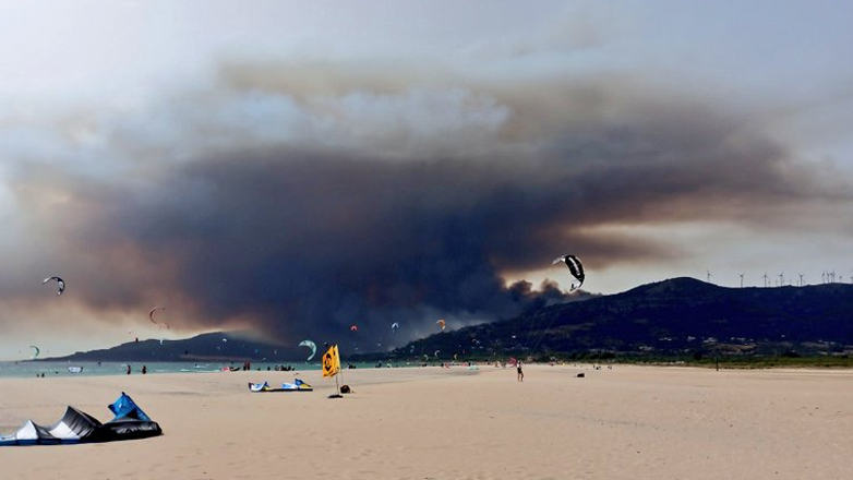 Πυρκαγιά στην Ανδαλουσία με εκκενώσεις ξενοδοχείων και κατασκηνώσεων