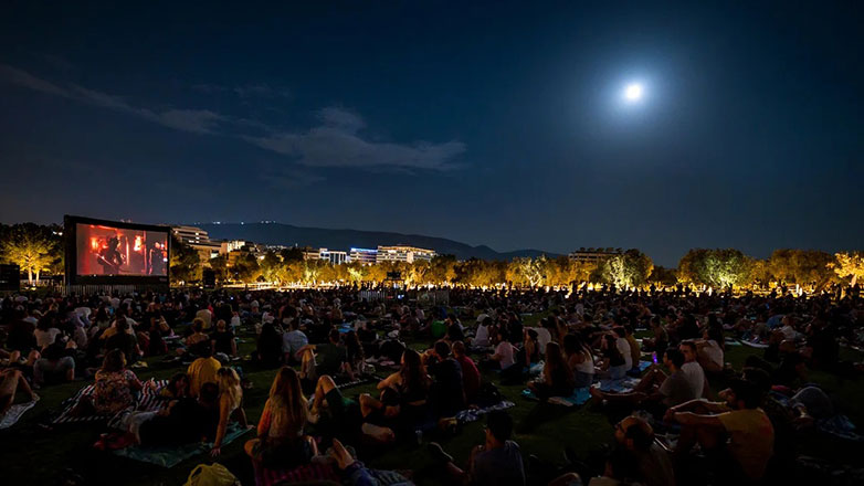 Mαγευτική Πανσέληνος στο Μουσείο της Ακρόπολης