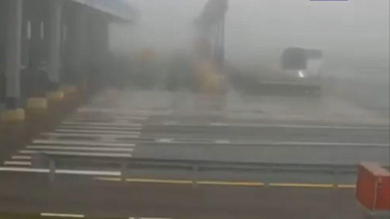 Τροχαίο – σοκ στη Ρωσία με λεωφορείο που προσέκρουσε σε σταθμό διοδίων Τροχαίο – σοκ στη Ρωσία με λεωφορείο που προσέκρουσε σε σταθμό διοδίων