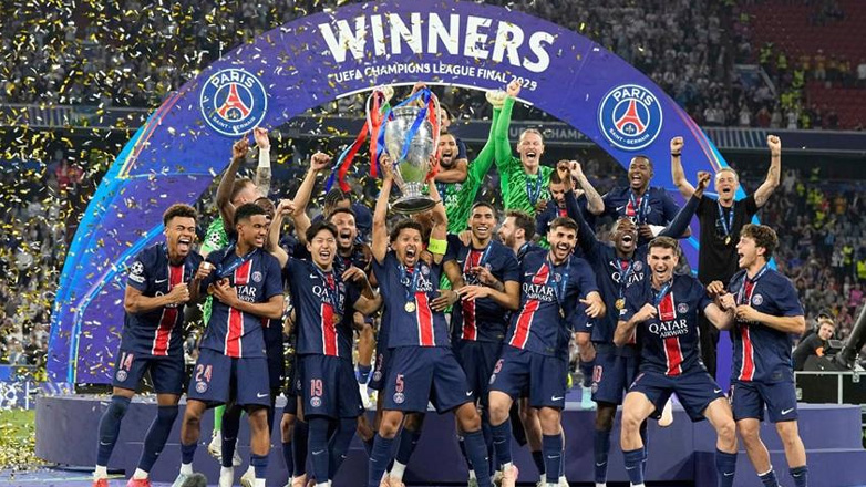 «Χρυσή Μπάλα»: Οι υποψήφιες κορυφαίες ομάδες της χρονιάς σε άνδρες και γυναίκες