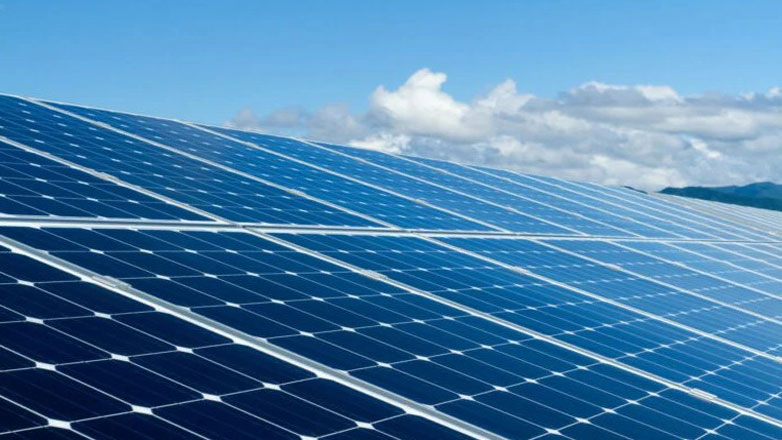 ΗΠΑ: Η κυβέρνηση Τραμπ τερματίζει επιδοτήσεις 7 δισεκ. δολαρίων για την εγκατάσταση φωτοβολταϊκών πλαισίων