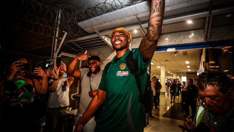 Χολμς: «Ανυπομονώ να ανταποδώσω την αγάπη μέσα στο γήπεδο»