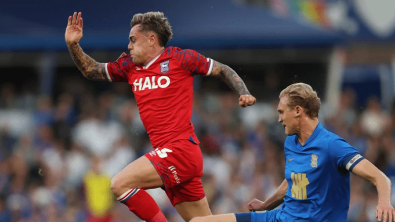 Μπέρμιγχαμ: Άγριος καβγάς παικτών και εισβολή οπαδού στο γήπεδο