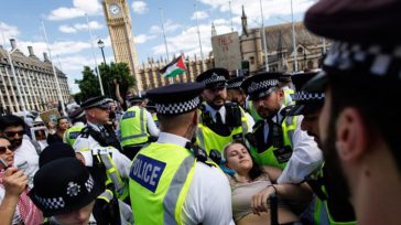 Bρετανία: Δεκάδες συλλήψεις διαδηλωτών του δικτύου Palestine Action