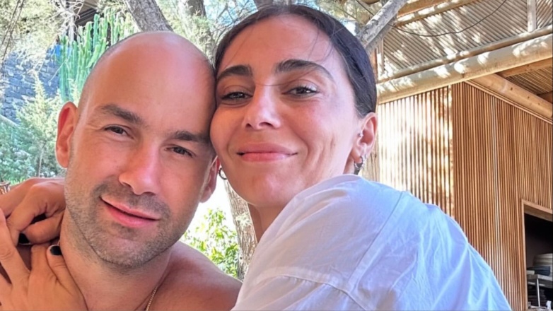 Βασίλης Σπανούλης – Ολυμπία Χοψονίδου: Ποζάρουν αγκαλιά στα 43α γενέθλια του προπονητή – Φωτογραφία