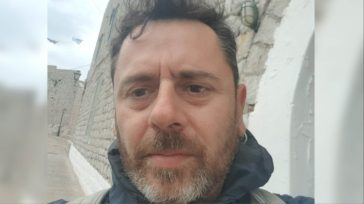 Γιάννης Δημητράς: Νεκρός σε τροχαίο στην Εγνατία Οδό ο 55χρονος φωτορεπόρτερ – Η σύζυγός του δίνει μάχη για τη ζωή