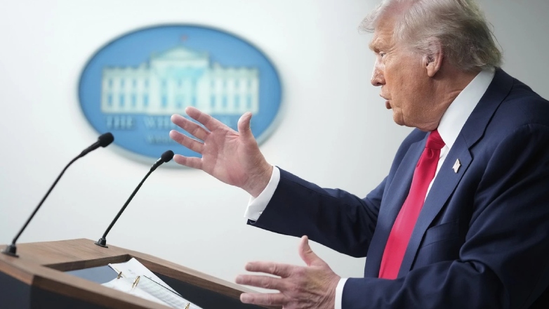 Τραμπ: «Η συνάντηση με τον Πούτιν θα είναι διερευνητική – Δεν θα παραστεί ο Ζελένσκι»