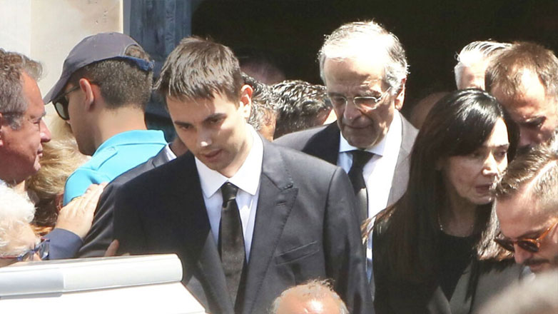 Κώστας Σαμαράς: Συντετριμμένος στη κηδεία της αδελφή του, Λένας Σαμαρά – Φωτογραφίες