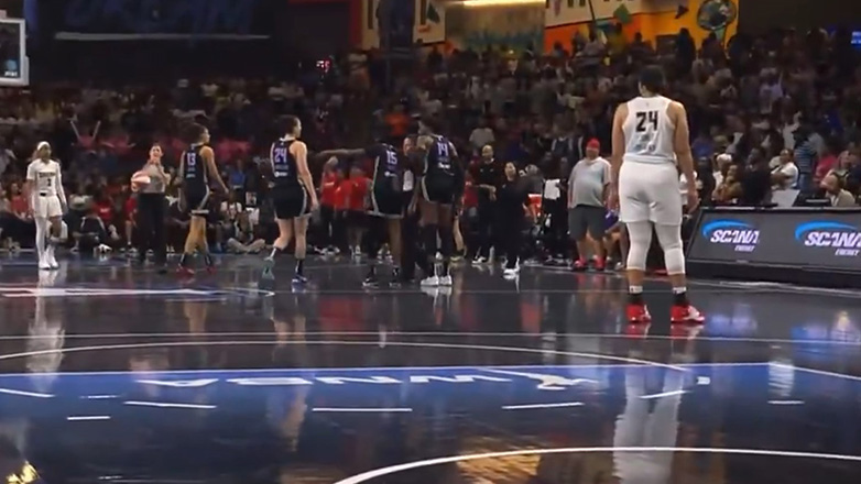 Μπάσκετ: Συνελήφθη ο φίλαθλος που πέταξε σεξουαλικό βοήθημα σε αγώνα του WNBA