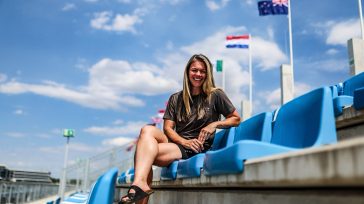 WorldWCR: H Γυναίκα, Αναβάτρια και Μητέρα Avalon Lewis