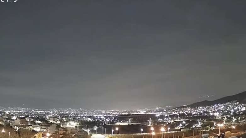 Ο καπνός από την πυρκαγιά στα Δαρδανέλια έφτασε μέχρι την Αττική