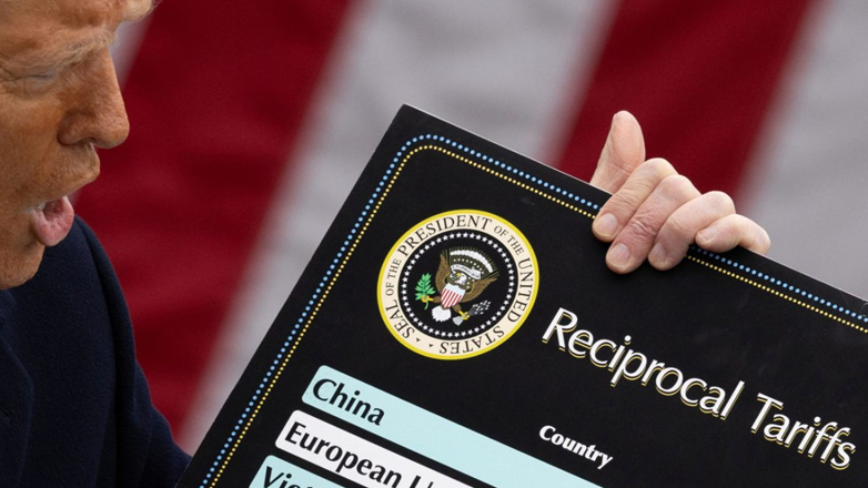 Ο Τραμπ δίνει παράταση 90 ημερών στην «εκεχειρία» του εμπορικού πολέμου με την Κίνα