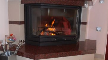 Σε ποια περιοχή της Ελλάδας άναψαν τζάκια τον Αύγουστο