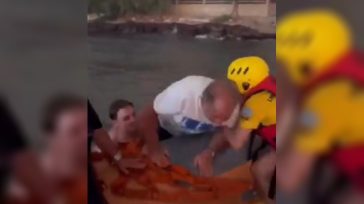 Συγκλονιστική επιχείρηση διάσωσης από εθελοντές ναυαγοσώστες στα Βραχναίικα