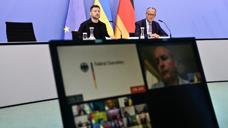 Ζελένσκι μετά την τηλεδιάσκεψη: «Ο Πούτιν μπλοφάρει – Θέλει να καταλάβει ολόκληρη την Ουκρανία»