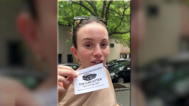 Car Sitter: Την πληρώνουν για να… μετακινεί τα παρκαρισμένα Ι.Χ. και να γλυτώνουν το πρόστιμο