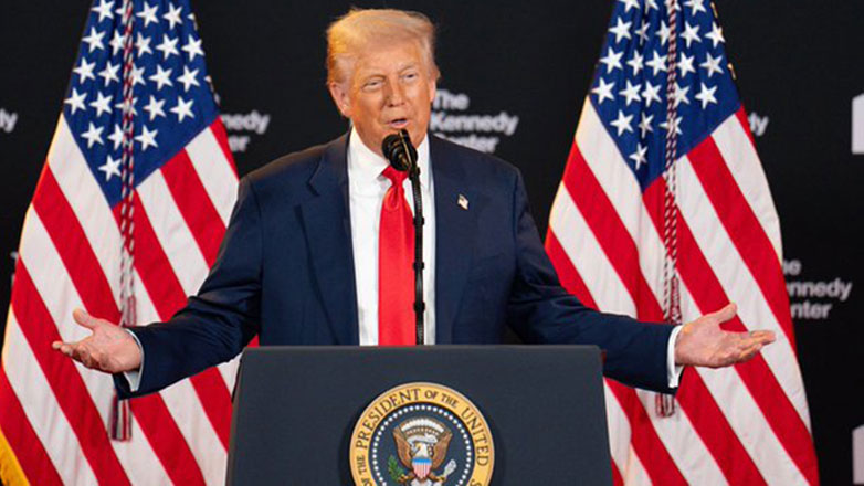 Σιλβέστερ Σταλόνε, Γκλόρια Γκέινορ, KISS, οι επιλογές Τραμπ για τα βραβεία του Kennedy Center