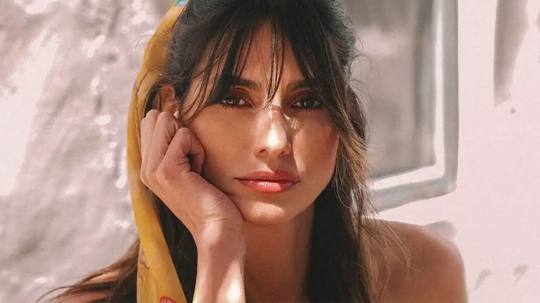 Ηλιάνα Παπαγεωργίου: Το φωτογραφικό άλμπουμ από τις διακοπές της στην Πάτμο με τον αρραβωνιαστικό της, Γιάννη Καραβασάνη