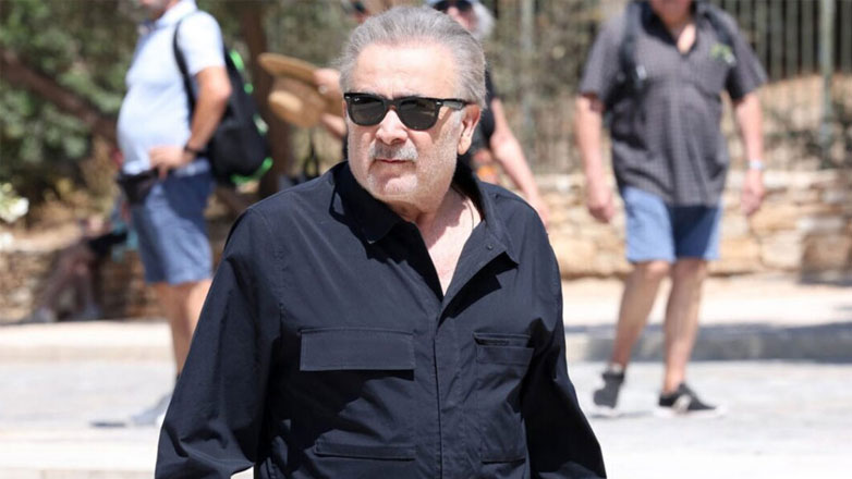 «Κόλαφος» ο Λάκης Λαζόπουλος για τις φωτιές: «Εθελοντές τρέξτε! Οι “καθιστοί” πατριώτες σας χρειάζονται!»