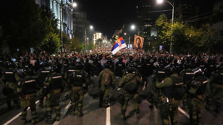 Σερβία: Επεισόδια σε αντικυβερνητική διαδήλωση στο Βελιγράδι
