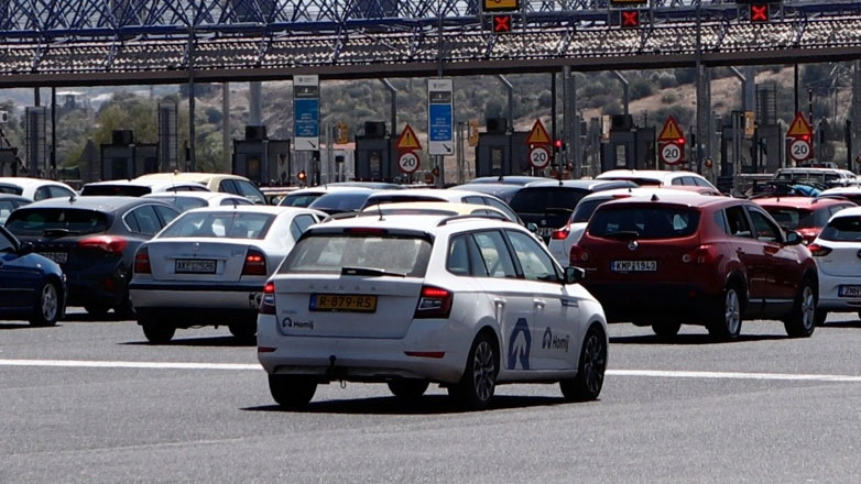 Φωτιά κοντά στη Λάρισα, στην Εθνική οδό Αθηνών – Θεσσαλονίκης