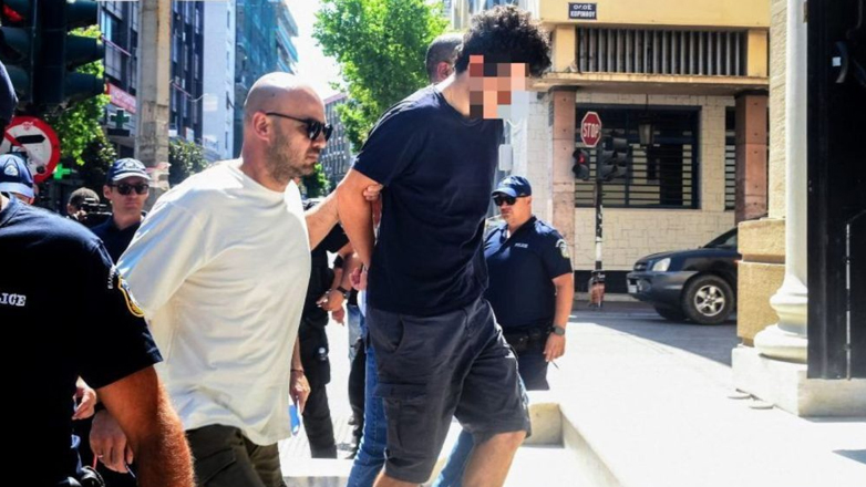 Πυρκαγιά της Πάτρας: Ανακοίνωση των δικηγόρων του 25χρονου κατηγορούμενου