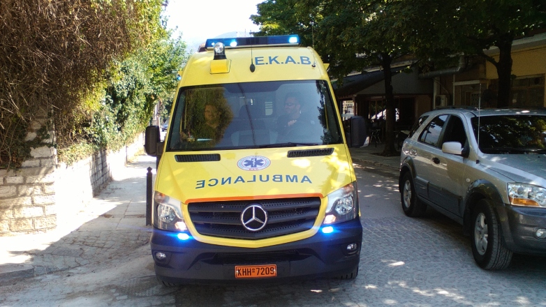 Άγριος καυγάς στις Σπέτσες έστειλε 18χρονο με κάταγμα γνάθου στο Νοσοκομείο