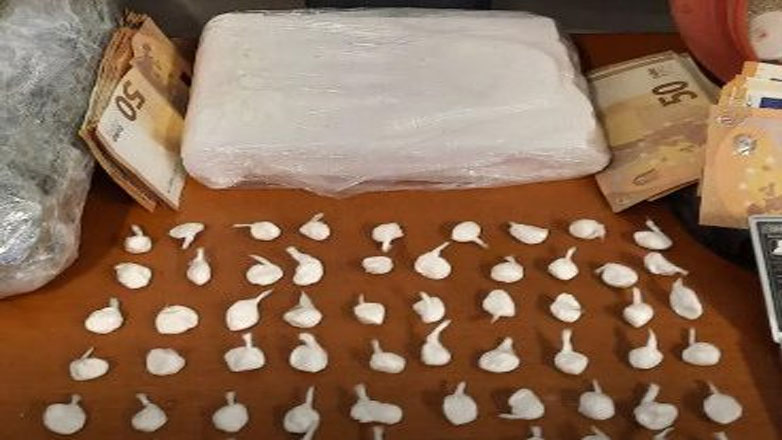 Συνελήφθη Βραζιλιάνος με 100 συσκευασίες κοκαΐνης στο αεροδρόμιο «Ελ. Βενιζέλος»