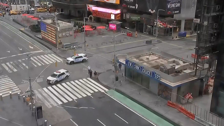 Συναγερμός στην Times Square: Εντοπίστηκε ύποπτο δέμα