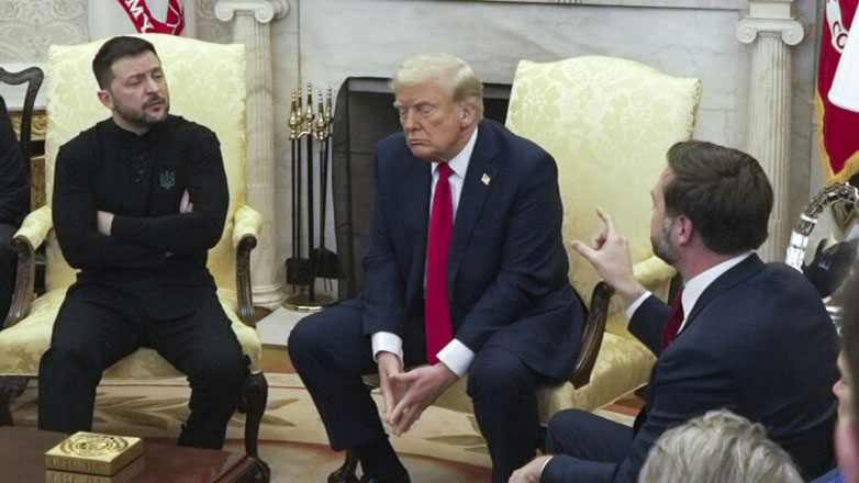 Bloomberg: Υπό πίεση ο Ζελένσκι για παραχωρήσεις εδαφών