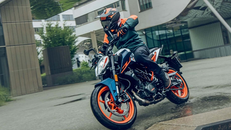 Η KTM 160 Duke έρχεται για να προσελκύσει νέους αναβάτες
