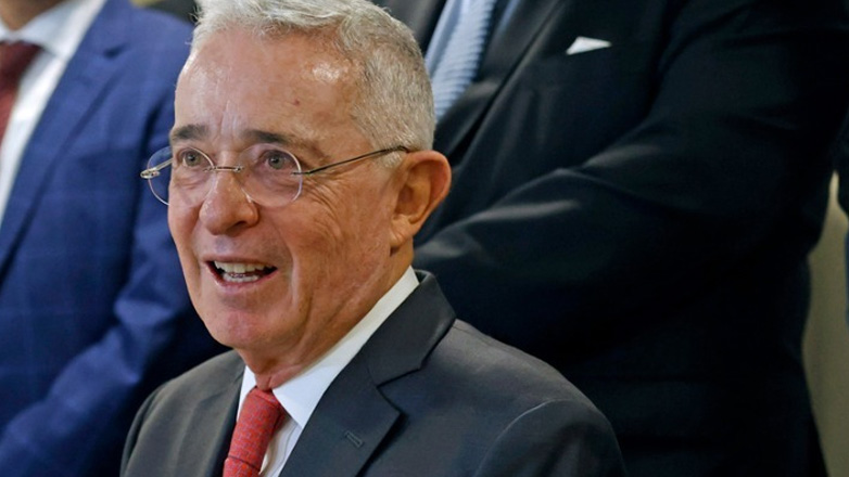 Κολομβία: Αίρεται η κατ’ οίκον κράτηση του πρώην προέδρου Ουρίμπε, εν αναμονή ετυμηγορίας εφετείου