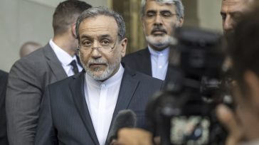 Ιράν: Η Ευρώπη δεν έχει το δικαίωμα να παρατείνει την προθεσμία για την επαναφορά των κυρώσεων