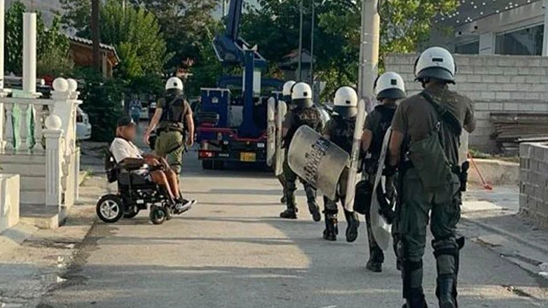 Νέα έφοδος της ΕΛΑΣ σε καταυλισμούς Ρομά σε Μενίδι και Λιόσια – Οκτώ συλλήψεις