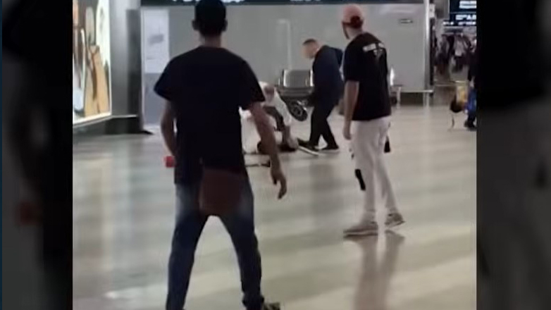 Εξαγριωμένος μετανάστης τα έκανε γυαλιά καρφιά στο αεροδρόμιο του Μιλάνου